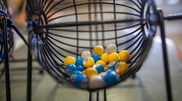 a fost castigat cel mai mare premiu din istoria loteriei in ungaria banii cantaresc 6 000 kg