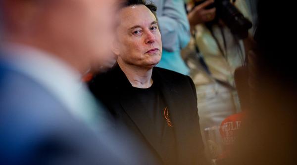 Elon Musk nu s-a prezentat în fața procurorilor din Paris. Platforma X este anchetată pentru șapte capete de acuzare