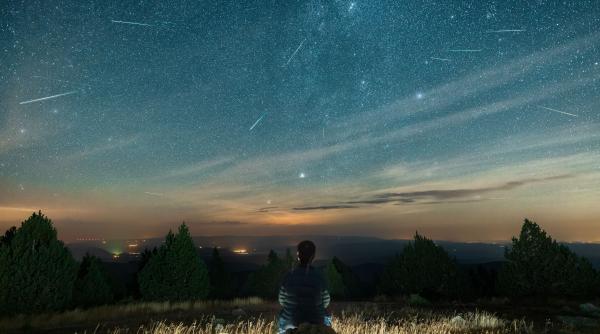 lyridele o noua ploaie de stele in 2026 cand ating punctul maxim