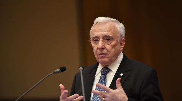 mugur isarescu oprirea sistemului de plati e parte din arsenalul razboiului hibrid de ce isi face guvernatorul bnr autocritica
