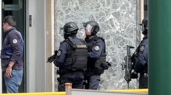 Noi detalii senzaționale din cazul jafului de la banca din Napoli. Hoții au săpat 2 kilometri de tuneluri 