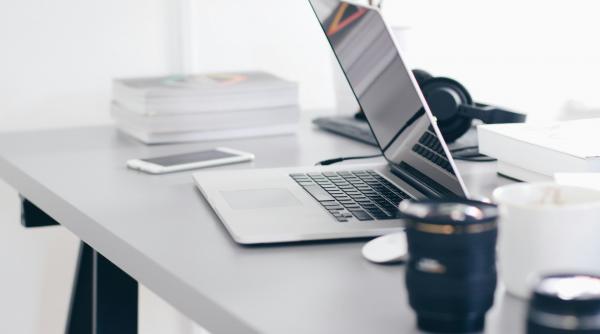 Strategii online într-un mediu în continuă schimbare