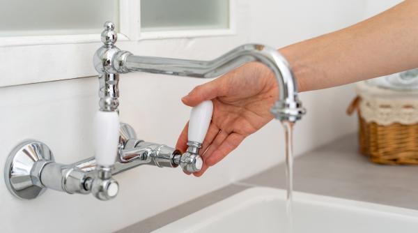 cand se reia furnizarea apei calde in blocurile din bucuresti afectate de avaria majora la cet vest ciucu vom livra in toate zonele