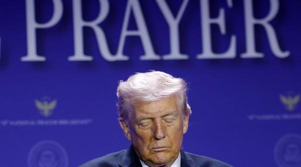 Donald Trump a participat la Maratonul Bibliei. A ales să recite un pasaj despre Solomon și Casa Domnului