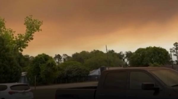 incendiile de vegetatie au generat un nor masiv de fum in statul georgia