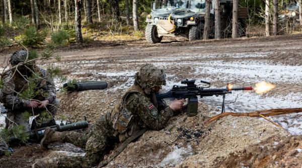 Ministrul leton al Apărării spune că „nu are nicio îndoială” că SUA ar veni în ajutorul aliaților NATO, dacă va fi nevoie