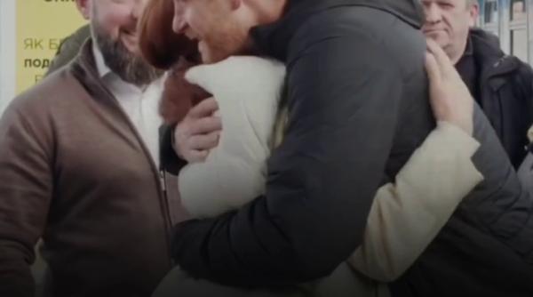 printul harry a ajuns la kiev intr o vizita neanuntata jurnalistii britanici care il insotesc au dat detalii despre motiv