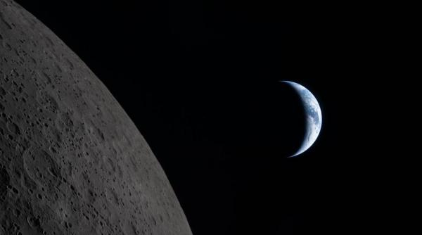 oamenii vor trai si vor munci pe luna in urmatorul deceniu a anuntat seful unei mari companii spatiale