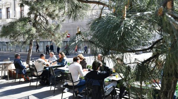 ciucu anunta ca va modifica programul strazi deschise iar concertele nu vor mai fi permise fac bani multi pe timpanele oamenilor