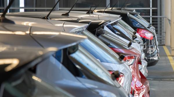 guvernul pregateste un plafon pentru masinile la mana a doua o persoana fizica va putea aduce maximum 2 autovehicule din alte state