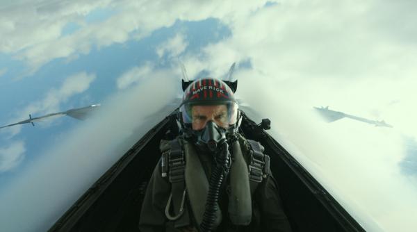 top gun 3 tom cruise revine in rolul pilotului de vanatoare maverick