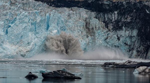 Căldura ascunsă de sub ocean care topește ghețarii: ce au găsit roboții subacvatici în apele Antarcticii