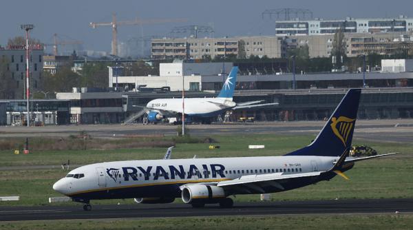dupa frankfurt dusseldorf si stuttgart ryanair inchide si baza de la berlin guvernul german nu are nicio strategie