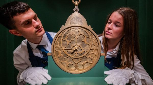 o capodopera de arta si inginerie un supercomputer din secolul 17 care a apartinut familiei regale din india e scos la licitatie