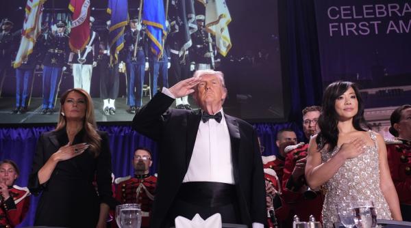 Suspectul care a tras la dineul corespondenţilor de la Casa Albă a fost identificat. Trump a publicat imagini cu acesta alergând