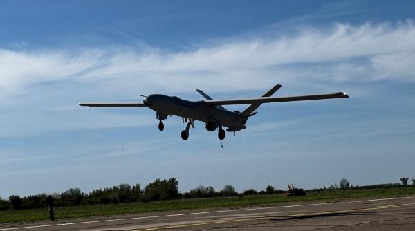 Dronele Watchkeeper, testate pentru prima dată în România. Elbit a deschis luni fabrica de lângă București, după tensiuni cu MApN