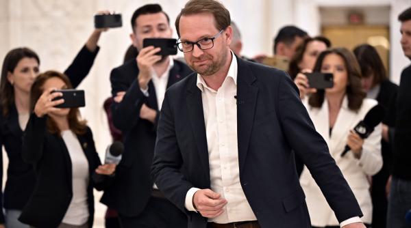 usr nu exclude negocieri cu parlamentarii aur pentru guvernul bolojan fritz aur este un partid extremist e extensia psd