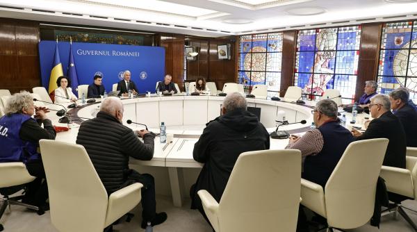 Consultări la Guvern cu sindicatele pe noua lege a salarizării şi pensiile militare. „Veniturile în plată nu vor scădea”