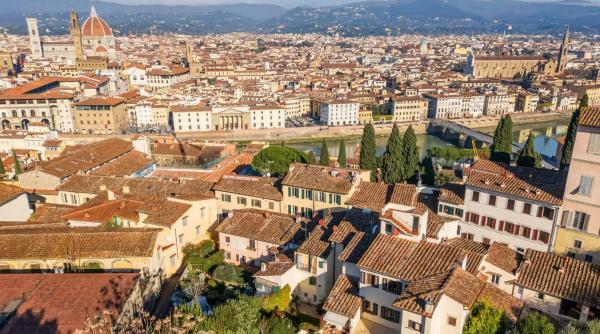 Un milionar american a locuit în vila istorică din Florența de unde Galileo observa cerul, iar acum o vinde: Cum arată și cât costă