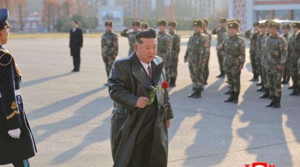 kim jong un ii lauda pe soldatii nord coreeni care s au aruncat in aer ca sa nu fie capturati de catre ucraina