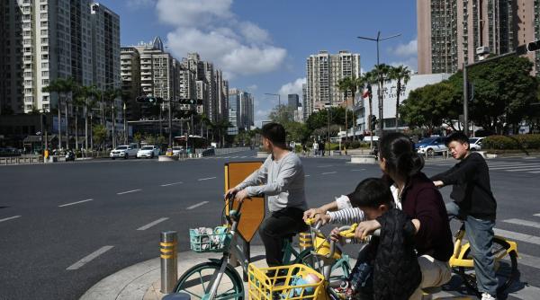 un american s a mutat cu familia in china si spune ca acum traieste visul american da 1 000 de dolari pe chirie si 100 pe mancare