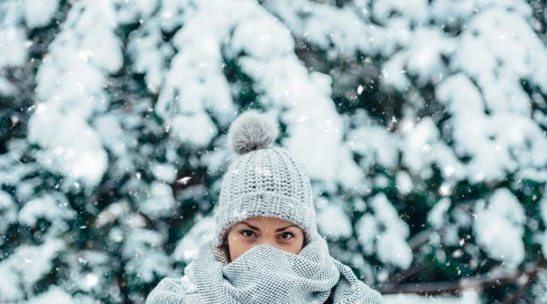 Vreme anormal de rece în România. ANM: Temperaturile se apropie de pragul de ger. Se depune strat consistent de zăpadă la munte