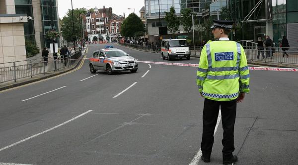 nivelul de alerta pentru atacuri teroriste a crescut la sever posibilitate foarte ridicata in uk atentionare de calatorie mae