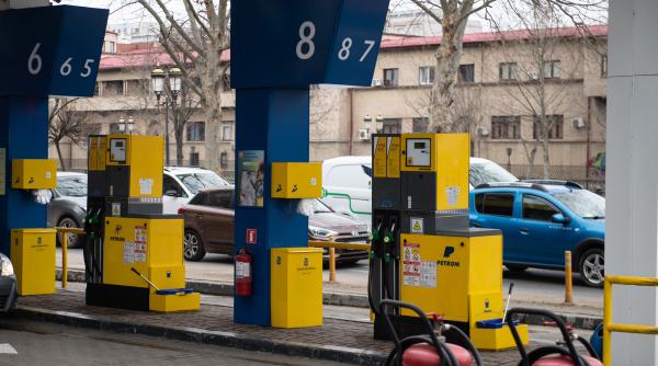 omv petrom explica de ce zeci de benzinarii din romania au ramas fara carburanti soferi din mai multe judete n au gasit motorina