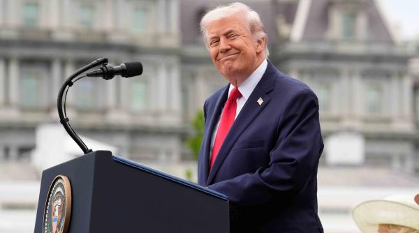 trump nu ar purta vesta antiglont pentru ca nu i avantajeaza silueta nu stiu daca vreau sa arat ca si cum as avea cu 10 kg mai mult