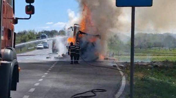 un tir care transporta butelii goale a luat foc pe dn 6 intre localitatile armenis si teregova