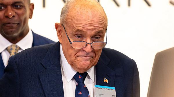 fostul primar al new yorkului rudy giuliani a fost internat in spital in stare critica