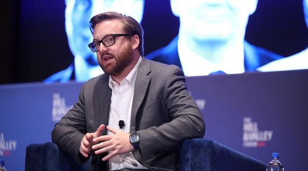 inginerul discret care construieste armele americii povestea anduril startup ul de aparare de 31 de miliarde de dolari