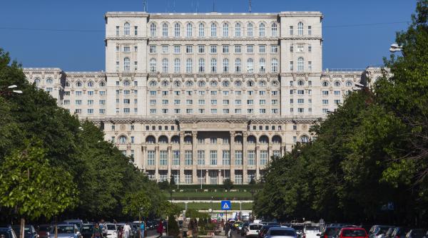 avertismentul s p global ratings romania si ungaria sunt in risc fiscal si pot fi retrogradate