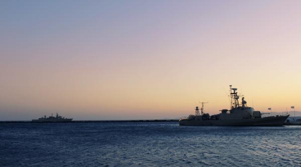 o drona marina cu explozibili a fost descoperita de pescari intr o pestera din grecia