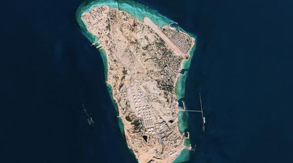 o posibila deversare de petrol a fost observata pe imagini din satelit in apropierea centrului de export iranian de pe insula kharg