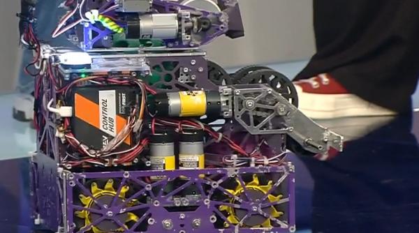 sultana robotul cu tematica egipteana al elevilor de la spiru haret ajunge la campionatul mondial din canada