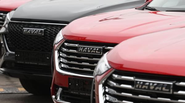 chinezii au facut o copie fidela a land rover defender iar acum o vand la pret de dacia