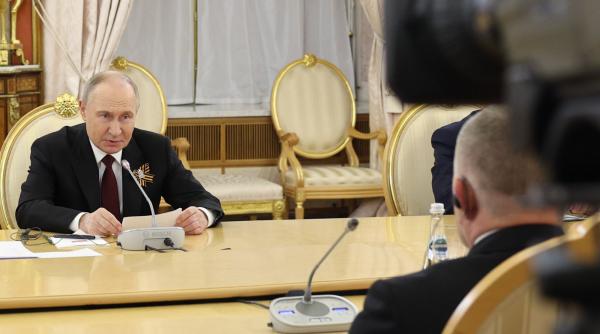 singurul lider european care a fost prezent la moscova in timpul paradei lui putin ce i a promis presedintele rus