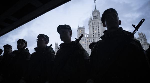 ziua in care lui putin ii e frica de dronele lui zelenski si bancul negru pe care il spun rusii in secret