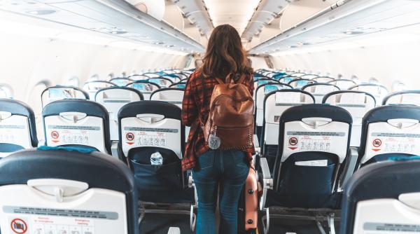 un expert in calatorii care a vizitat 80 de tari a dezvaluit care sunt locurile din avion pe care nu ar trebui sa le alegi niciodata
