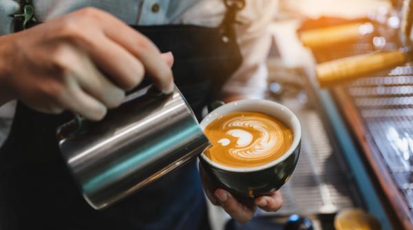 Prima cafenea din lume administrată de AI are probleme, la nici o lună de la deschidere