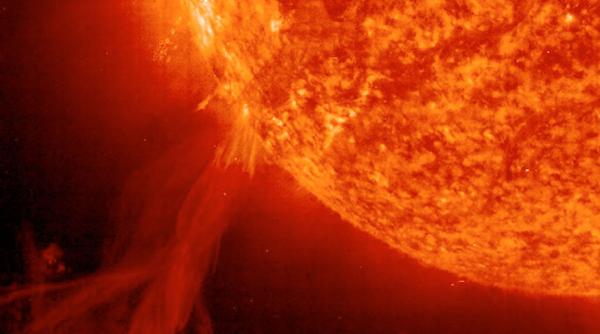 o furtuna geomagnetica ar putea lovi scutul pamantului in aceasta seara dupa o furtuna solara de categorie m la ce sa ne asteptam