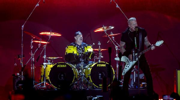 un concert metallica era de neconceput in vremea comunistilor securitatea urmarea metalisti dar nu stia exact de ce se numesc asa