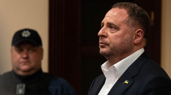 andrii yermak fostul sef al biroului presedintelui ucrainean volodimir zelenski a fost arestat i a fost fixata o cautiune uriasa