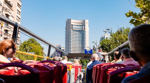 cum arata autobuzele turistice ale bucurestiului care de vineri revin pe traseu cat costa biletele si ce rute au