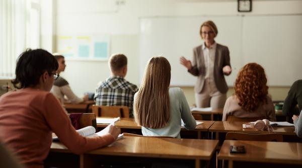 greva profesorilor se amana sindicalistii avertizeaza ca protestele vor fi reluate daca viitorul guvern ignora problemele din educatie