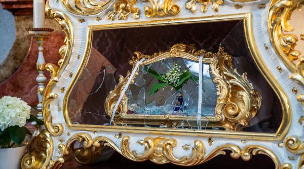 craniul vechi de 800 de ani al sfintei zdislava furat din biserica a fost gasit de politia ceha invelit in beton ce planuia hotul