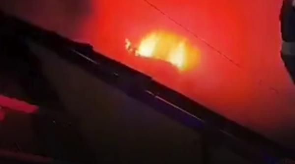 incendiu puternic in sectorul 5 unde focul a cuprins mai multe case pe o suprafata de 800 mp a fost trimis si un mesaj ro alert