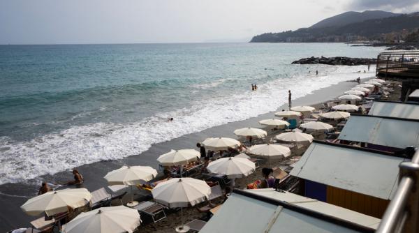 italia are peste 500 de plaje perfecte pentru turisti inca 14 au primit acum steagul albastru unde se afla acestea