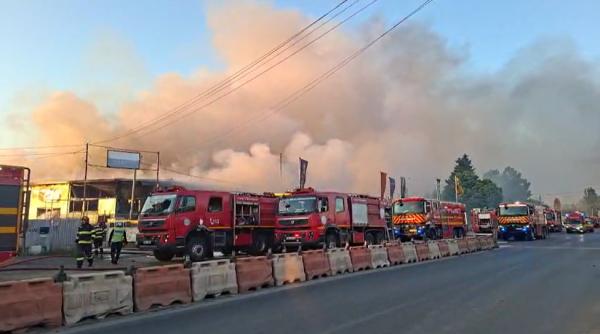 incendiu major in bragadiru depozit de cauciucuri in flacari degajari uriase de fum a fost emis un mesaj ro alert